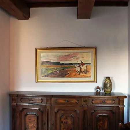 Costanzi: Comfy Below The Cucco Sigillo