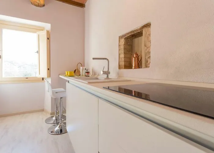 Costanzi: Comfy Below The Cucco